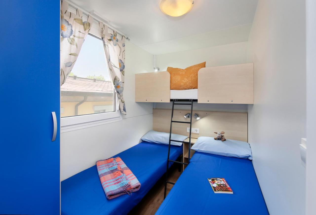 Albatross Mobile Homes On Valamar Camping Lanterna Тар Экстерьер фото
