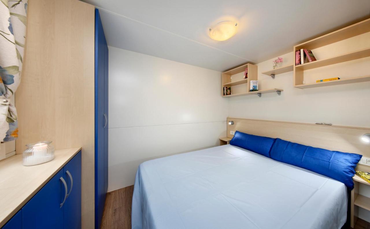 Albatross Mobile Homes On Valamar Camping Lanterna Тар Экстерьер фото